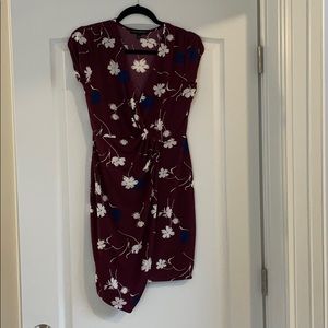 🌷 bundle me! 2/$25! Banana Republic Floral Dress